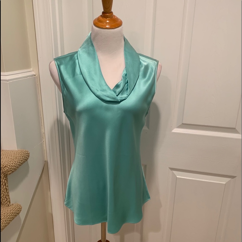 NWT, Natori satiny silk top. Gorgeous aqua color